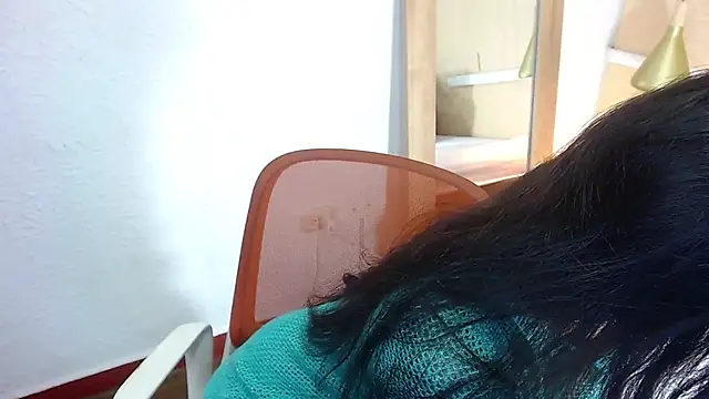 Snapshot of Sweet_baby_hellen chatting on December 19, 3:51 am Sweet baby hellen online show from December 19, 3:51 am