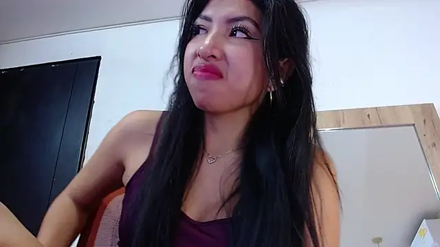 Snapshot of Sweet_baby_hellen chatting on January 8, 4:02 am Sweet baby hellen online show from January 8, 4:02 am