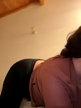 Snapshot of marcimaa chatting on November 9, 12:31 am marcimaa online show from November 9, 12:31 am