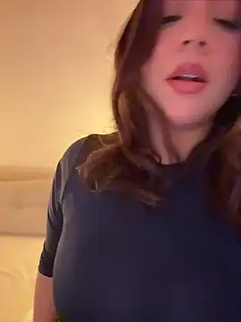 marcimaa online show from April 17, 1:19 am