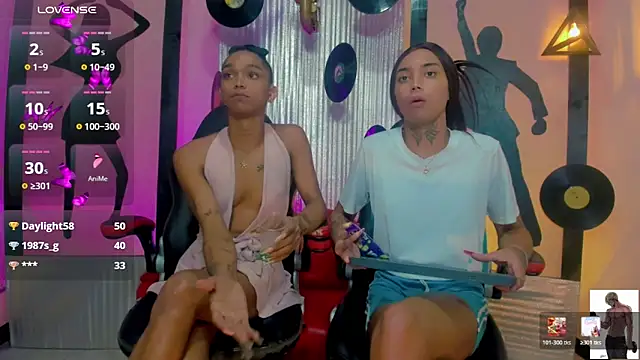 nickyminach  online show from January 10, 7:26 pm