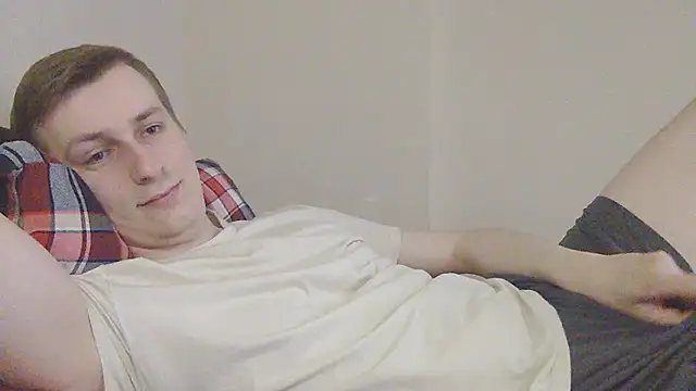 Snapshot of your_andy chatting on May 17, 6:22 am your andy online show from May 17, 6:22 am