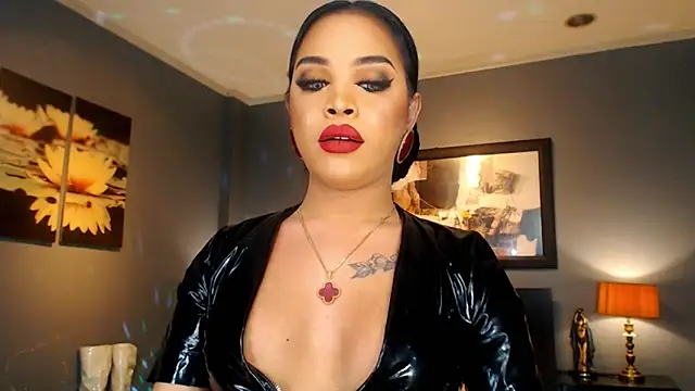 MarryQueen22 online show from March 11, 1:11 am