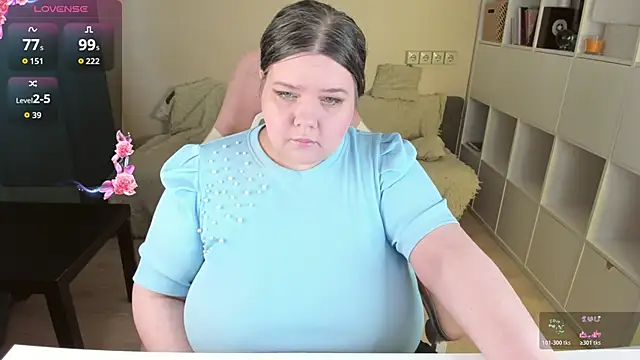 PlumPie online show from April 22, 4:19 pm