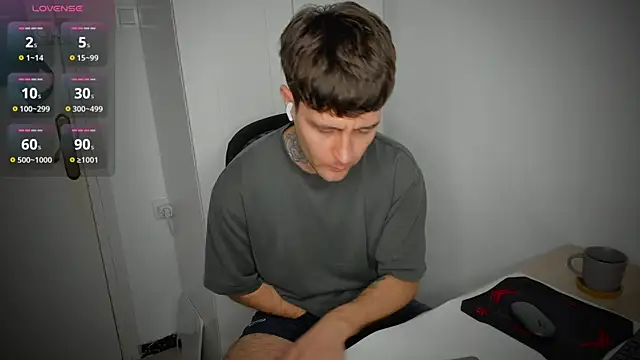 HonestAndrew online show from April 11, 6:51 am