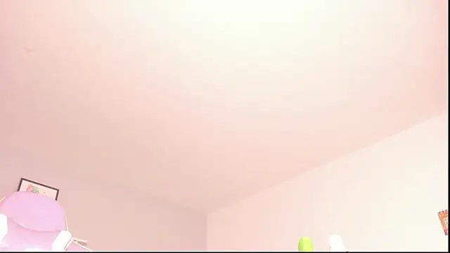 Snapshot of agyness_bell chatting on June 15, 11:18 pm agyness bell online show from June 15, 11:18 pm