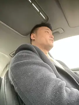 Snapshot of S00 chatting on December 11, 3:35 am S00 online show from December 11, 3:35 am