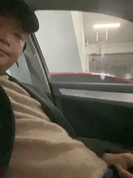 Snapshot of S00 chatting on December 12, 5:10 am S00 online show from December 12, 5:10 am