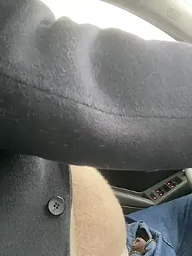 Snapshot of S00 chatting on December 12, 8:14 am S00 online show from December 12, 8:14 am