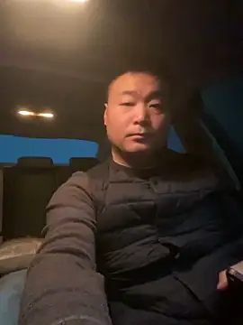 Snapshot of S00 chatting on December 16, 12:37 am S00 online show from December 16, 12:37 am