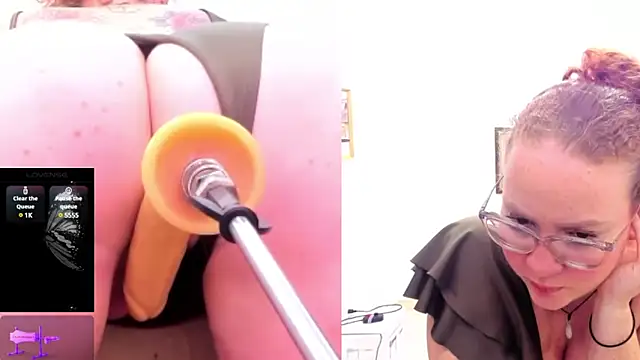 Snapshot of Paulina_Davis_ chatting on February 26, 4:36 am Paulina Davis online show from February 26, 4:36 am