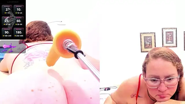 Snapshot of Paulina_Davis_ chatting on February 28, 12:10 am Paulina Davis online show from February 28, 12:10 am