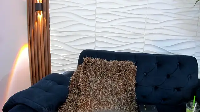 LizzRouse online show from March 20, 8:57 pm