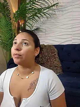 LizzRouse online show from March 30, 9:49 pm