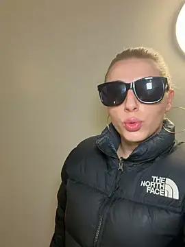 Strongqueen online show from December 21, 4:58 pm