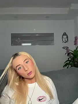 Strongqueen online show from June 21, 5:26 pm