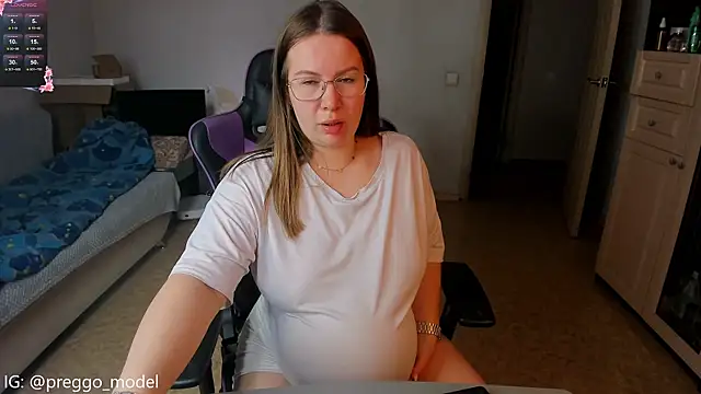 stella vestal online show from April 15, 4:19 am