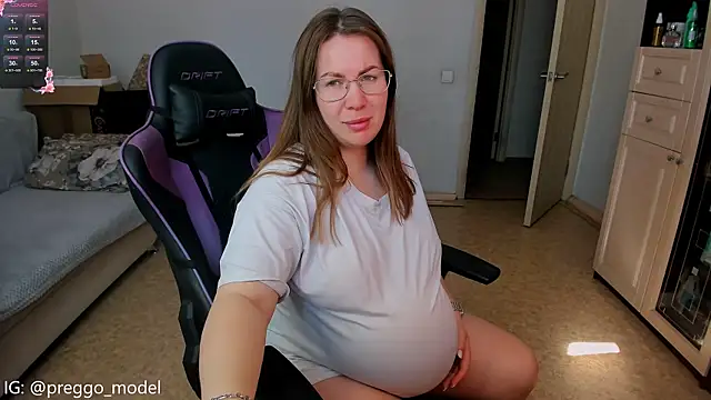 stella vestal online show from April 18, 4:27 am