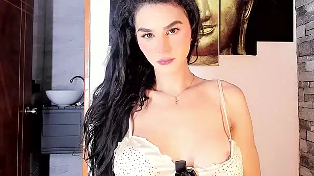 little tsgirl  online show from June 30, 11:17 pm