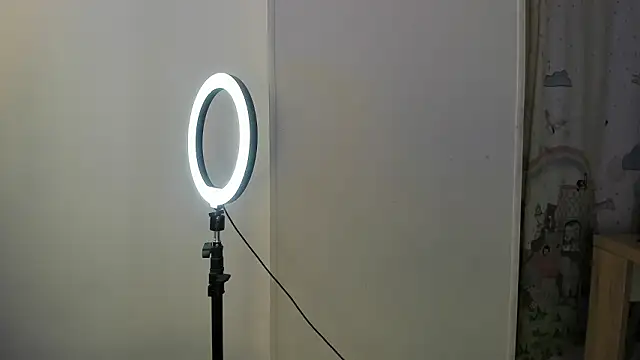 Snapshot of perla7777 chatting on February 3, 4:43 am perla7777 online show from February 3, 4:43 am