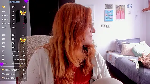 Snapshot of linda_giggle chatting on December 3, 4:28 pm linda giggle online show from December 3, 4:28 pm