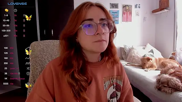 Snapshot of linda_giggle chatting on December 13, 9:41 pm linda giggle online show from December 13, 9:41 pm