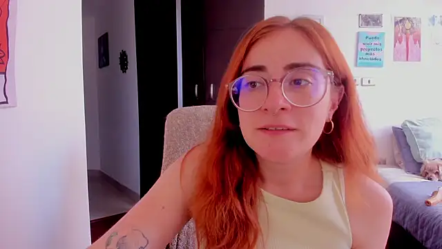 Snapshot of linda_giggle chatting on December 23, 8:03 pm linda giggle online show from December 23, 8:03 pm