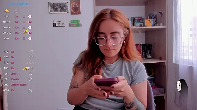 Snapshot of linda_giggle chatting on February 23, 9:05 pm linda giggle online show from February 23, 9:05 pm