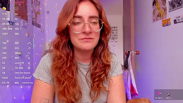 Snapshot of linda_giggle chatting on September 19, 2:40 pm linda giggle online show from September 19, 2:40 pm