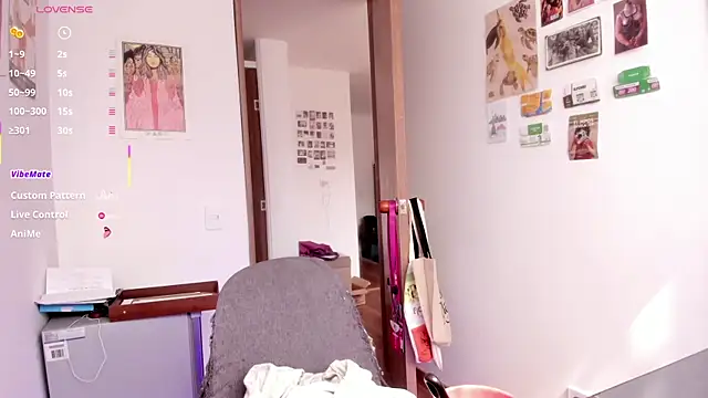 linda giggle online show from April 14, 2:23 pm