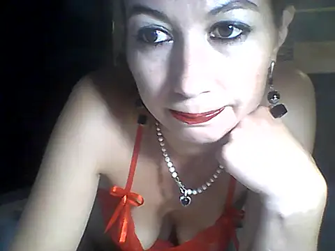 Snapshot of Olesja chatting on June 25, 8:13 pm Olesja online show from June 25, 8:13 pm