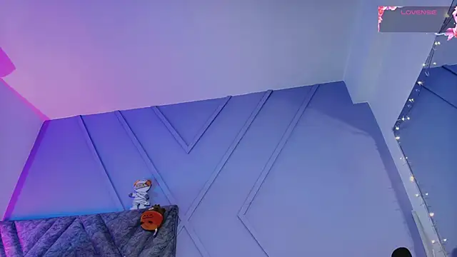 emmajohnss online show from October 22, 4:02 am