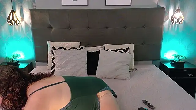 Snapshot of Madisonsmiith chatting on October 15, 9:04 pm Madisonsmiith online show from October 15, 9:04 pm