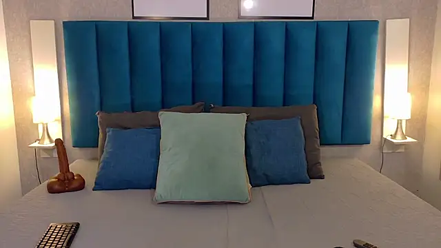 Snapshot of Madisonsmiith chatting on June 20, 8:22 pm Madisonsmiith online show from June 20, 8:22 pm