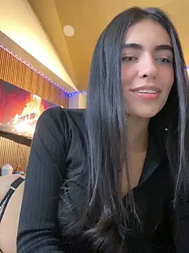 DaphneUwu online show from February 19, 1:34 am