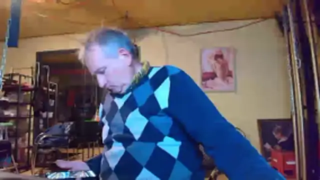 Snapshot of jeanlulu chatting on May 14, 6:37 pm jeanlulu online show from May 14, 6:37 pm