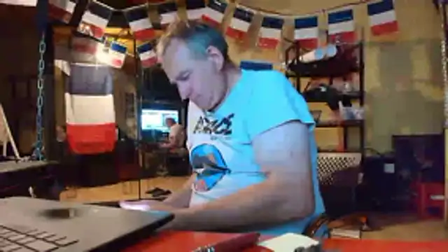 Snapshot of jeanlulu chatting on June 18, 8:02 pm jeanlulu online show from June 18, 8:02 pm