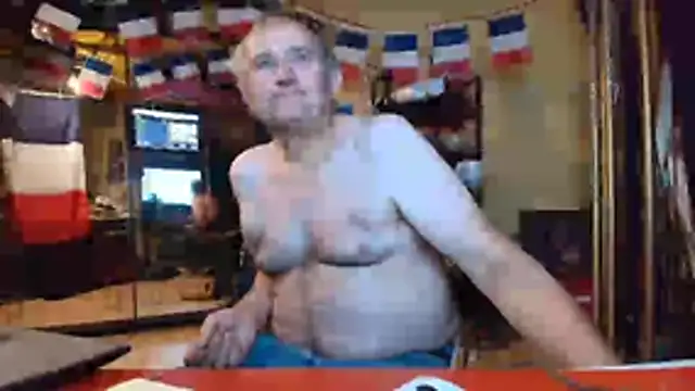 Snapshot of jeanlulu chatting on July 12, 7:49 pm jeanlulu online show from July 12, 7:49 pm