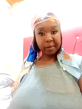 Snapshot of HotAFRICANBEAUTY chatting on February 15, 11:14 pm HotAFRICANBEAUTY online show from February 15, 11:14 pm