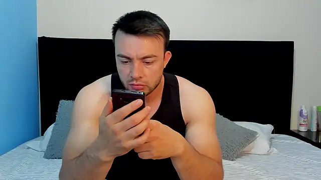 lissandthor13 online show from April 15, 9:27 am