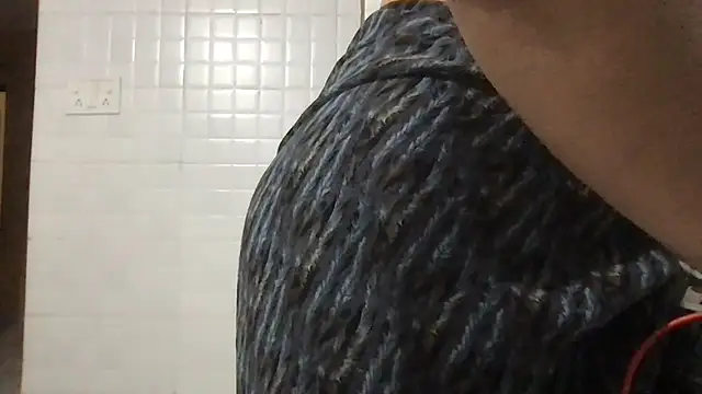 Snapshot of Riyasingh9 chatting on February 27, 12:13 pm Riyasingh9 online show from February 27, 12:13 pm