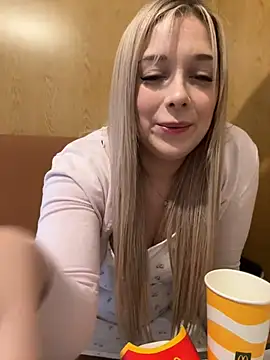 CherryAuroraa online show from February 23, 12:16 pm