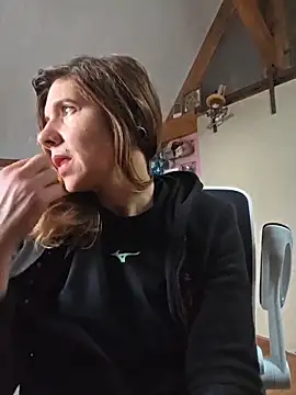 Lina lou4 online show from December 21, 1:29 pm