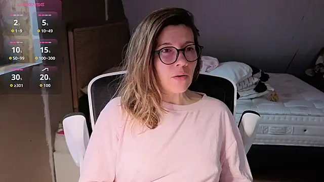 Lina lou4 online show from February 10, 4:33 pm