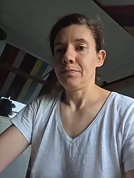 Lina lou4 online show from May 27, 6:54 am