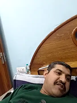 Snapshot of Amandev7 chatting on February 5, 3:55 am Amandev7 online show from February 5, 3:55 am