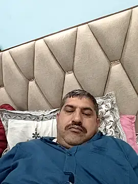 Snapshot of Amandev7 chatting on March 1, 5:48 pm Amandev7 online show from March 1, 5:48 pm