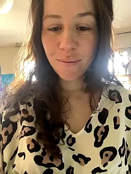 SuzieWanKenobi online show from December 4, 11:41 am