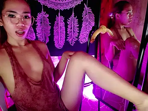 PirateEmpressBoaAico online show from September 11, 9:48 pm