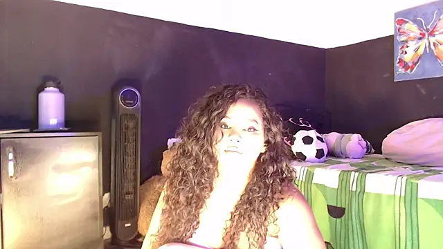 Snapshot of luciana_keating chatting on June 26, 6:40 am luciana keating online show from June 26, 6:40 am